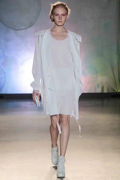 Look 2